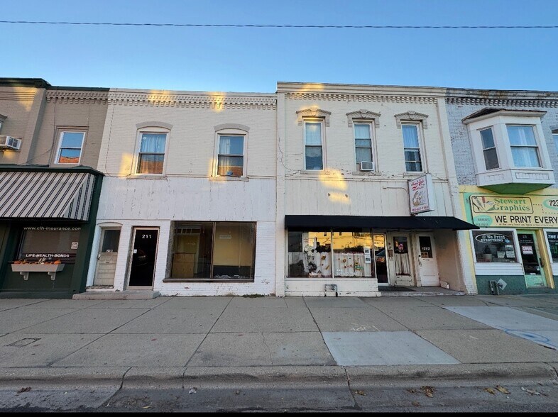 Primary Photo Of 211-213 N Ball St, Owosso Storefront Retail Residential For Sale