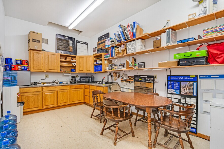 More Photos Of 101 Tanner St, Melrose Freestanding For Sale