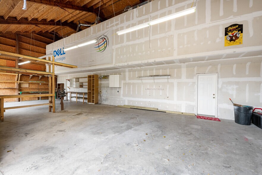 More Photos Of 5205 Hudson Bend Rd, Austin Light Manufacturing For Sale