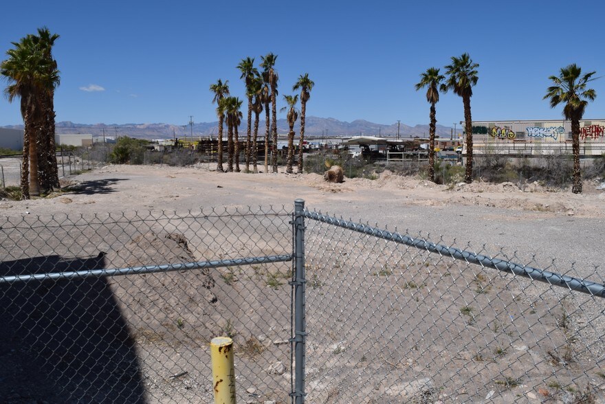 More Photos Of 6179 Dean Martin Dr, Las Vegas Land For Sale
