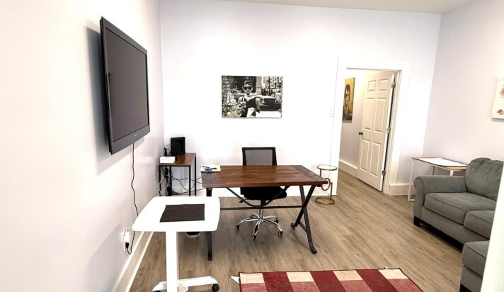 More Photos Of 102 N Burke Ave, Long Beach Freestanding For Lease