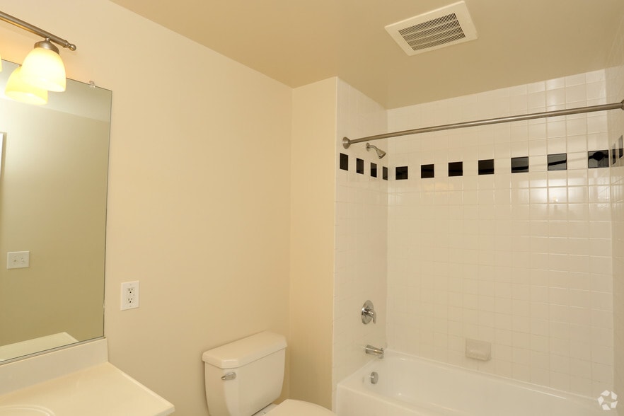 More Photos Of 10095 Washington Blvd, Laurel Apartments For Lease