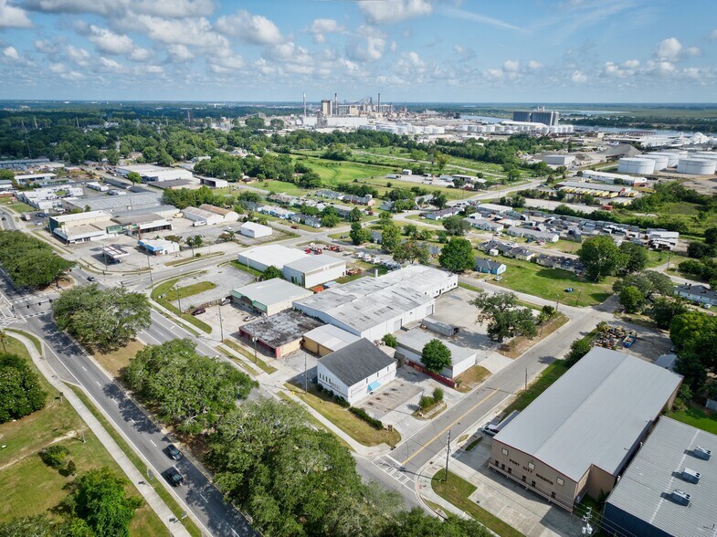 More Photos Of 1313 Rogers St, Savannah Service For Sale