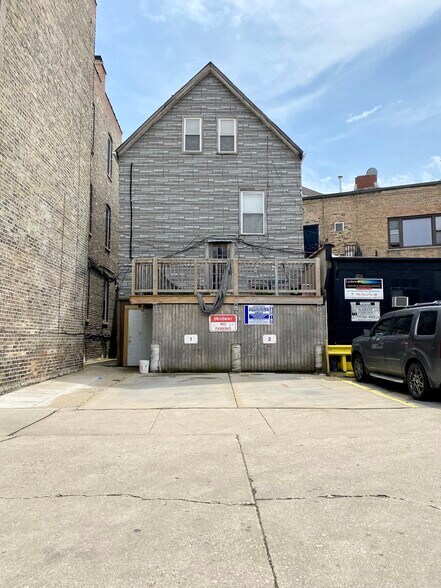 More Photos Of 2965 N Lincoln Ave, Chicago Storefront Retail Residential For Sale