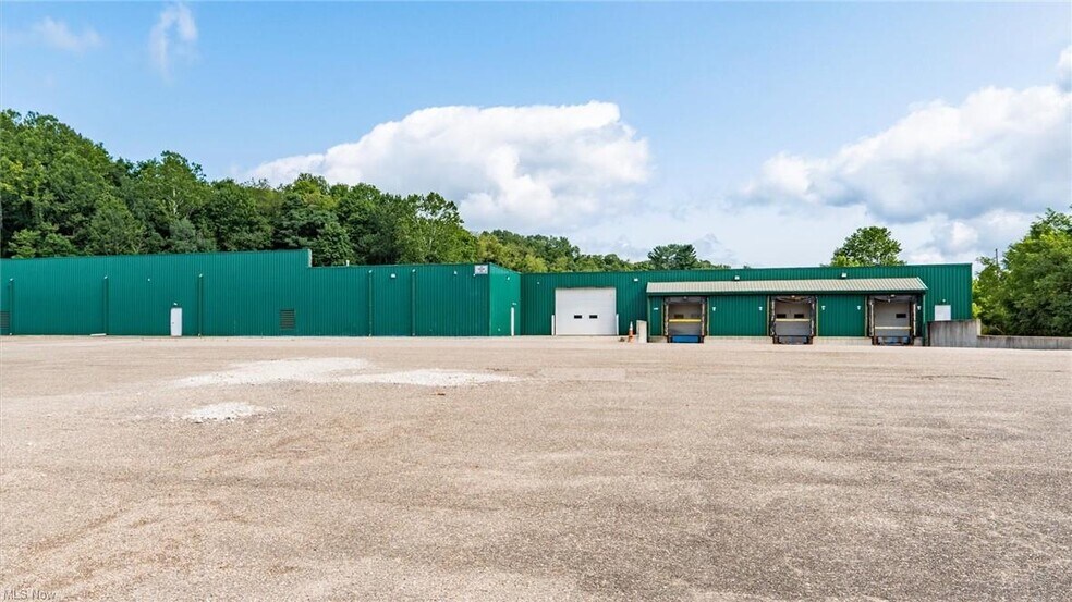 More Photos Of 2411 E Wheeling Ave, Cambridge Warehouse For Lease