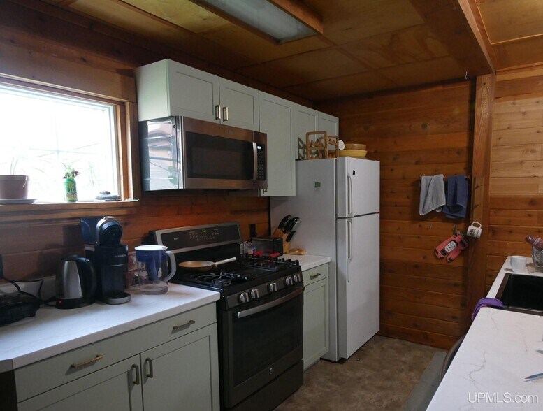 More Photos Of 242 1st St, Copper Harbor Storefront Retail Residential For Sale