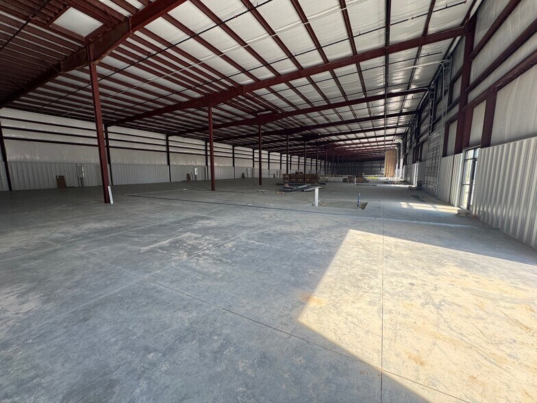 More Photos Of 6240 E 15th St, Tulsa Unknown For Lease