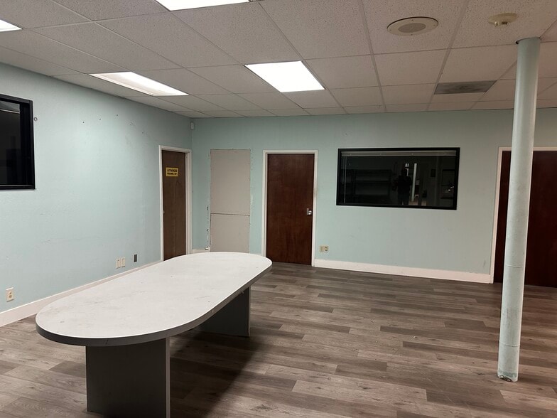 More Photos Of 3051 Corvin Dr, Santa Clara Service For Lease