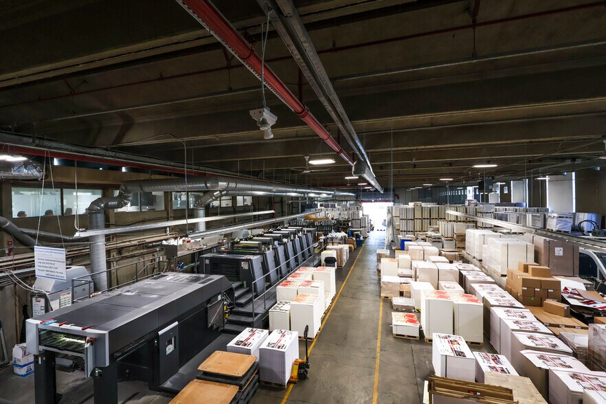 More Photos Of 125 W 71st Ave, Vancouver Warehouse For Lease