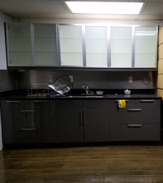 More Photos Of 12063 Tech Rd, Silver Spring Light Manufacturing For Sale