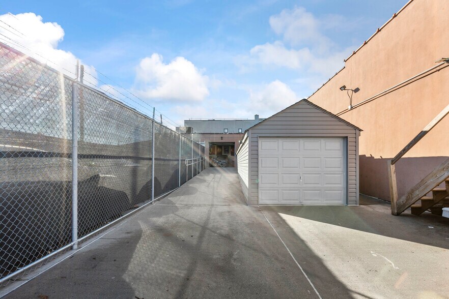 More Photos Of 49-18 25th Ave, Woodside Warehouse For Sale