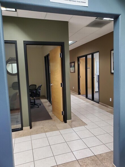 More Photos Of 4470 Yankee Hill Rd, Rocklin Flex For Lease