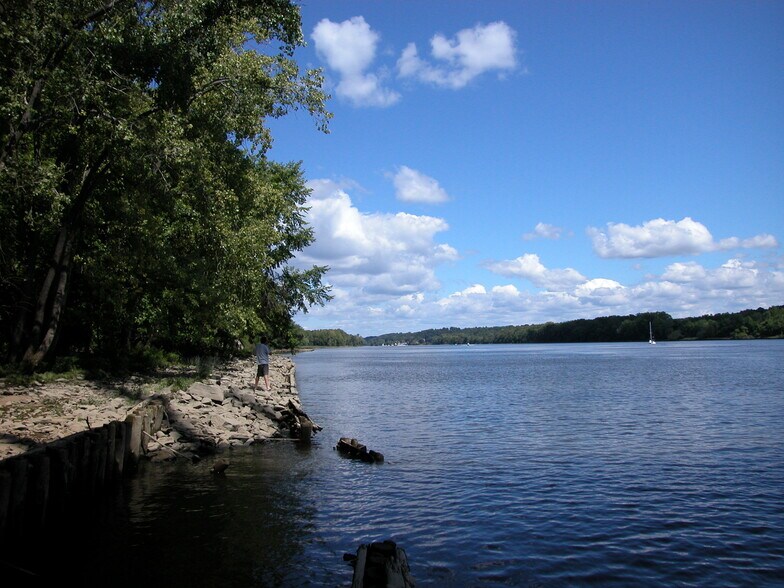 More Photos Of 37-60 Blackburn Rd, Selkirk Apartments For Sale