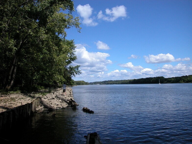 More Photos Of 37-60 Blackburn Rd, Selkirk Apartments For Sale