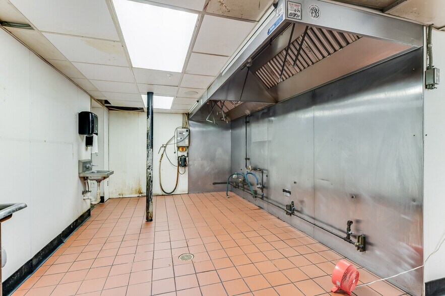 More Photos Of 227-231 Main St, La Crosse Restaurant For Sale