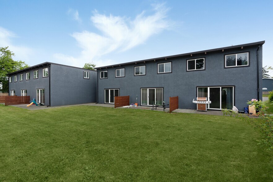 More Photos Of 470 Dogwood St, Campbell River Apartments For Sale