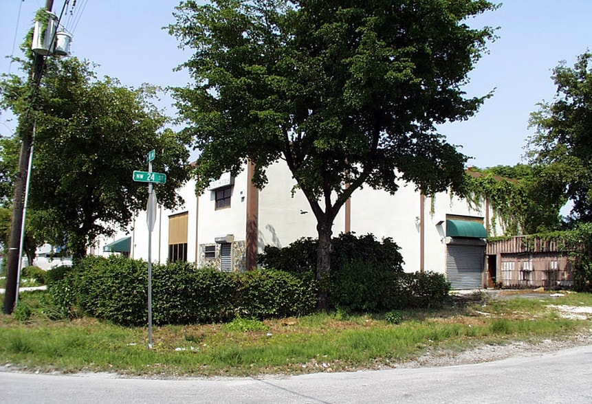 More Photos Of 2401 NW 34th Ave, Miami Warehouse For Sale