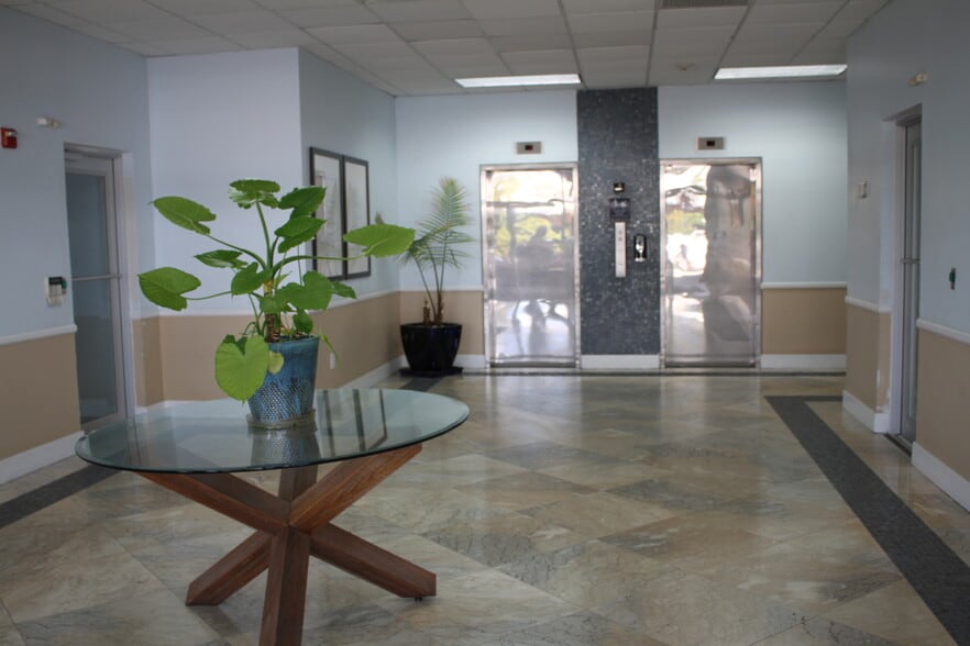 More Photos Of 717 Ponce de Leon Blvd, Coral Gables Office For Sale