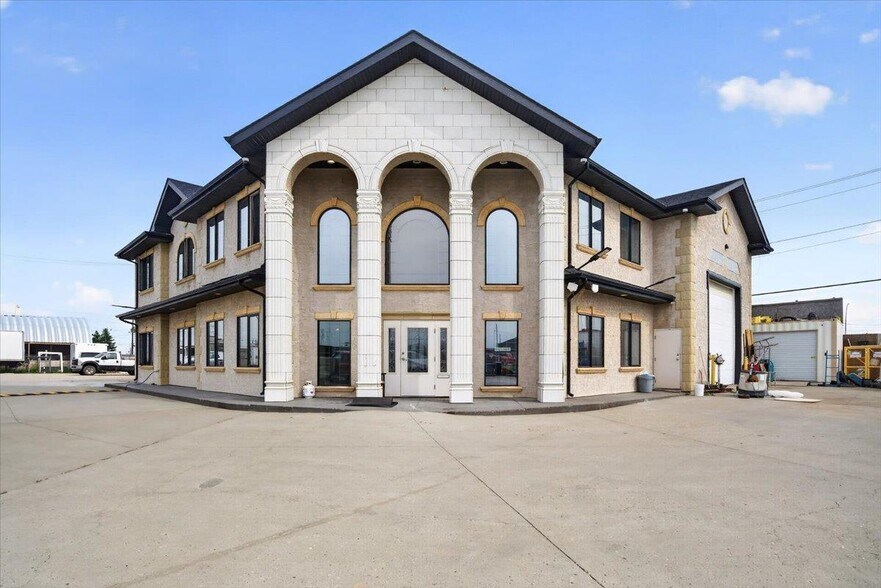 More Photos Of 12803 54th St NW, Edmonton Office For Sale
