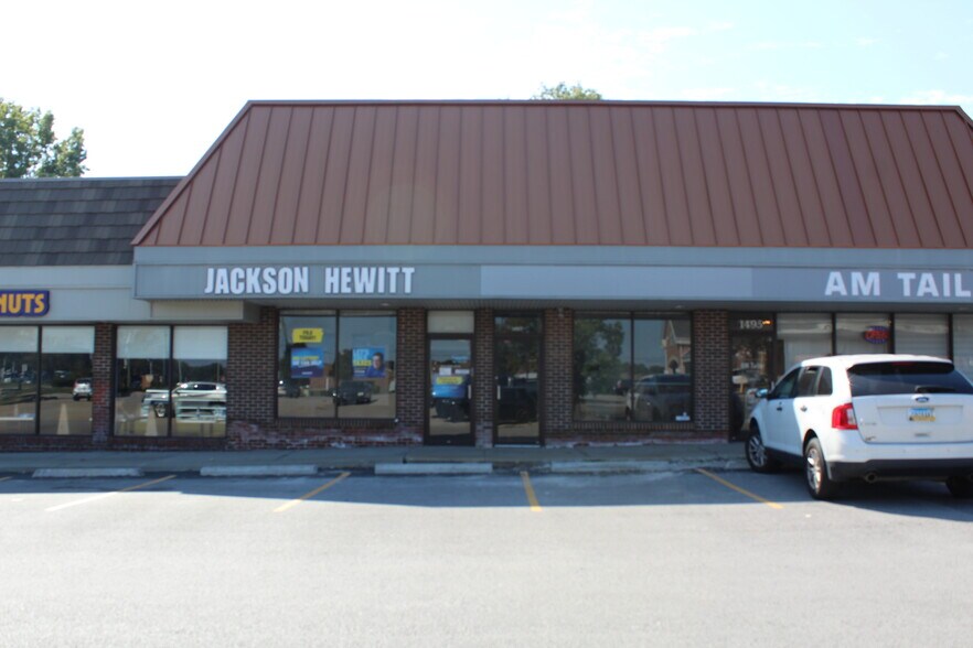 More Photos Of 1461-1505 E 151st St, Olathe Unknown For Lease