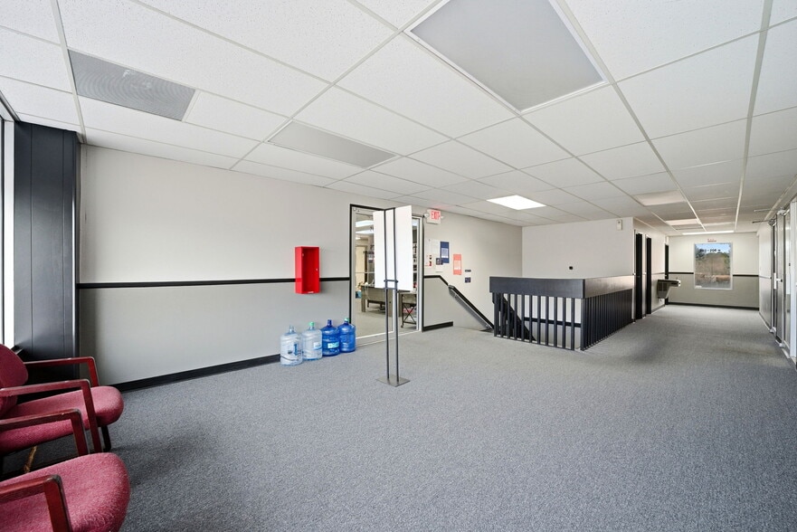 More Photos Of 225 S Academy Blvd, Colorado Springs Office For Sale