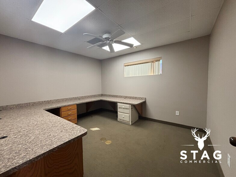 More Photos Of 711 S Elm St, Denton Office For Lease