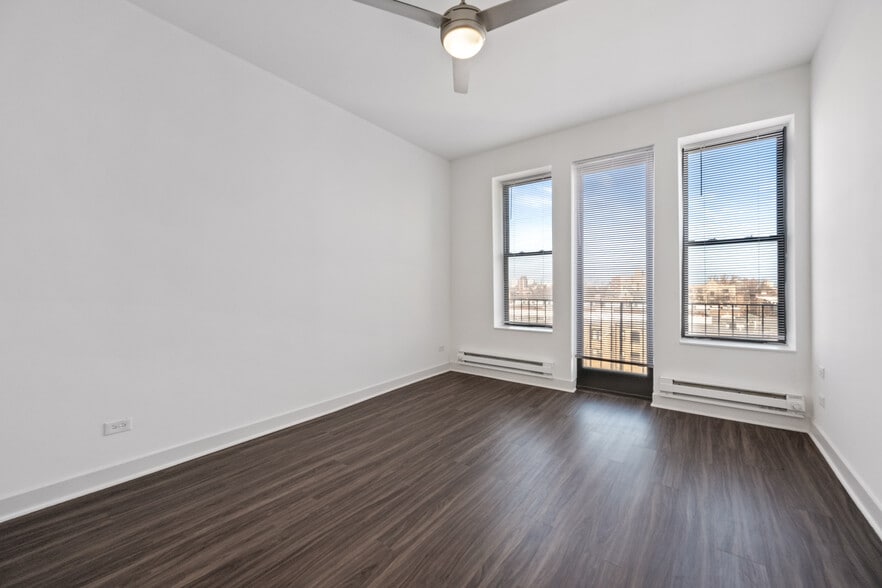 More Photos Of 4659 S Drexel Blvd, Chicago Apartments For Sale