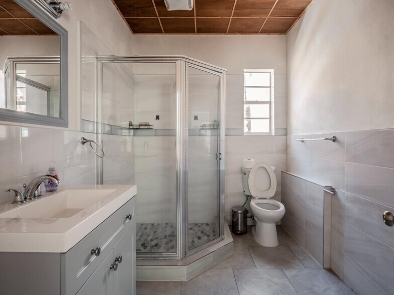 More Photos Of , Miami Beach Multifamily For Sale