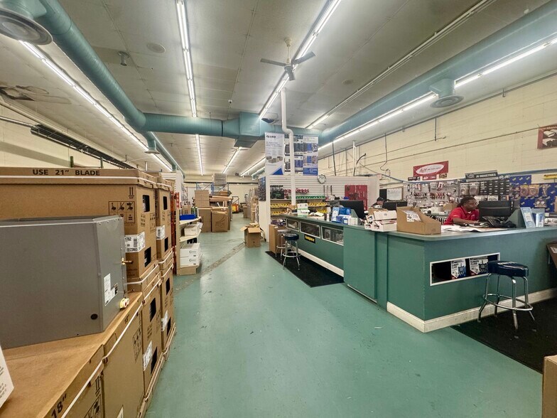 More Photos Of 1834 Bagwell St, Flint Warehouse For Sale