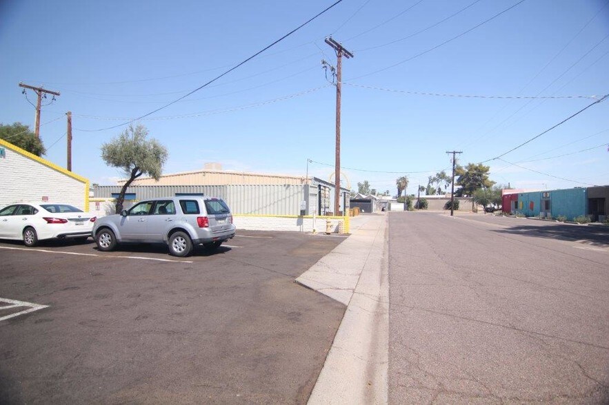 More Photos Of 718 W Hazelwood St, Phoenix Apartments For Sale