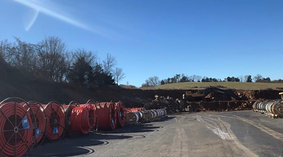 More Photos Of 725 25-70 Hwy, Dandridge Land For Lease