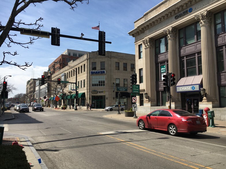 More Photos Of 1040-1044 Lake St, Oak Park Storefront Retail Office For Lease
