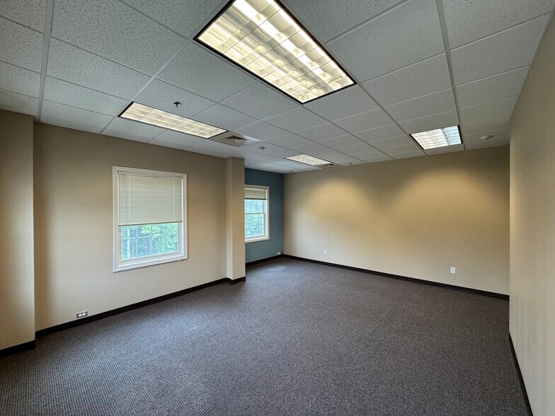 More Photos Of 255 Route 80, Killingworth Office For Lease