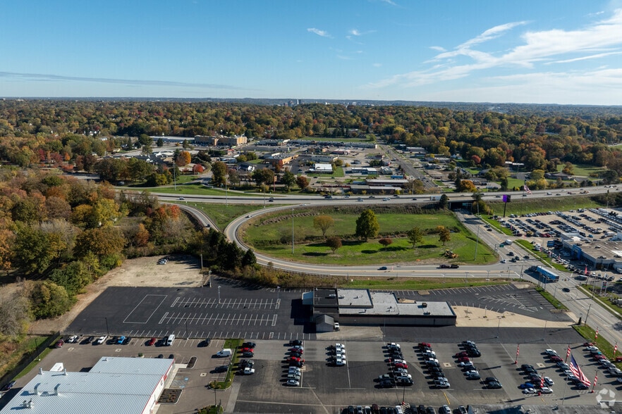 More Photos Of 1501 Vernon Odom Blvd, Akron Auto Dealership For Sale