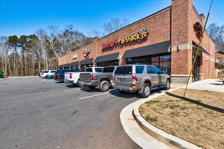 More Photos Of 438 Cabiness Road, Forsyth Storefront Retail Office For Sale