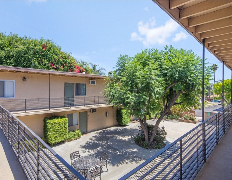 More Photos Of 729-733 W Foothill Blvd, Monrovia Apartments For Sale