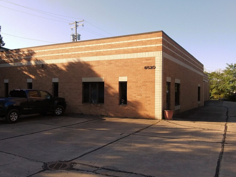 Primary Photo Of 6520 Hopkins Rd, Mentor Light Manufacturing For Sale