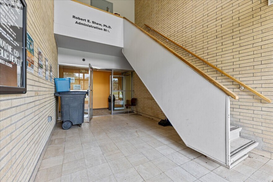More Photos Of , Detroit Office For Sale