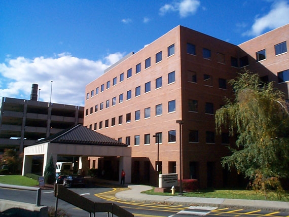 Primary Photo Of 2 Medical Center Dr, Springfield Medical For Lease