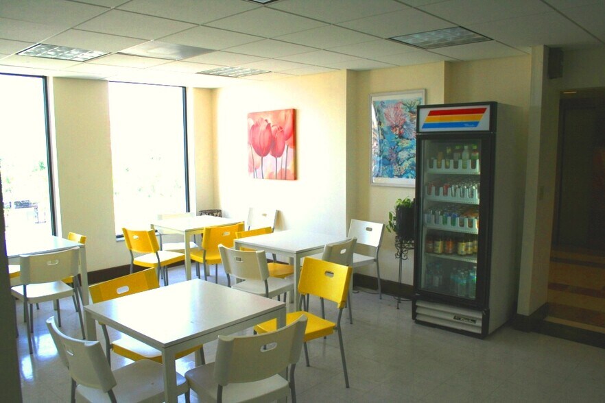 More Photos Of 1920 E Hallandale Beach Blvd, Hallandale Beach Medical For Sale