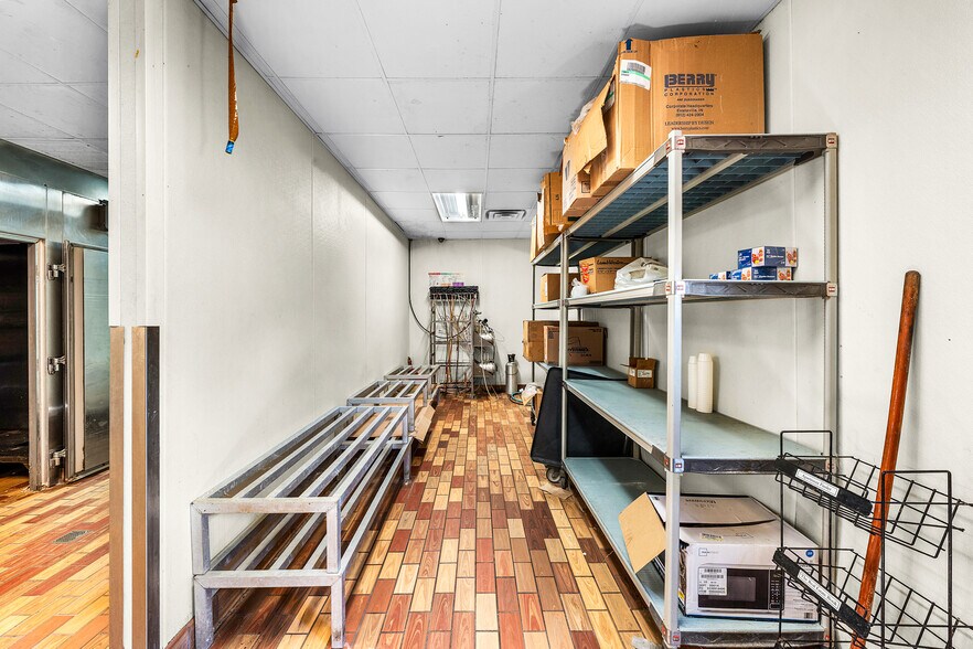 More Photos Of 1014 W Moore Ave, Terrell Restaurant For Sale