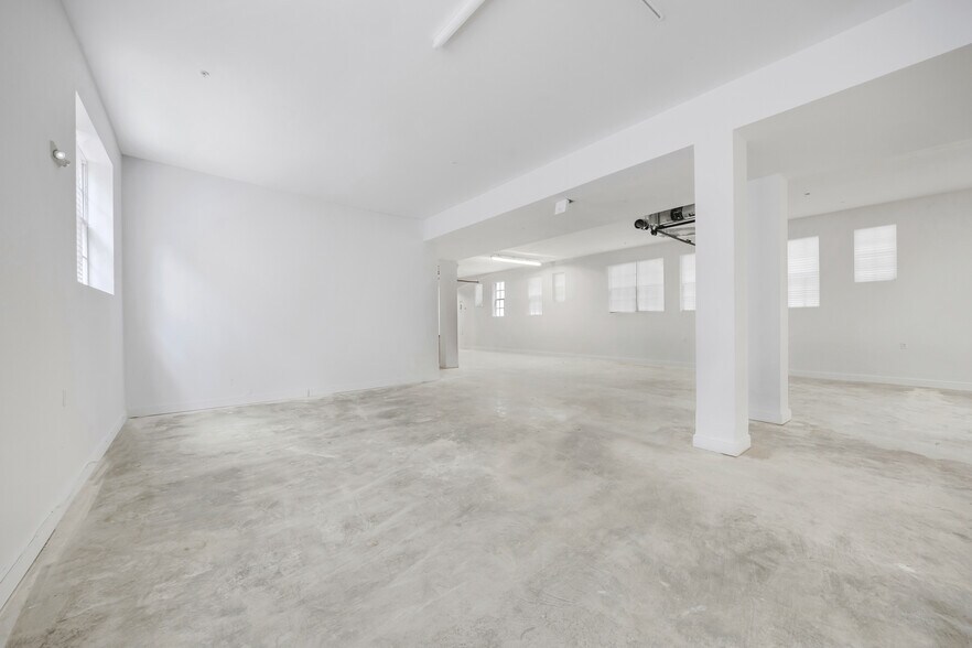 More Photos Of 727 Collins Ave, Miami Beach Apartments For Sale