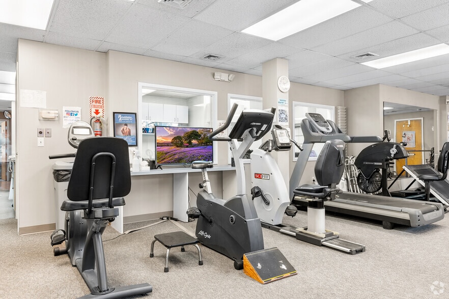 More Photos Of 2900 Main St, Stratford Medical For Sale