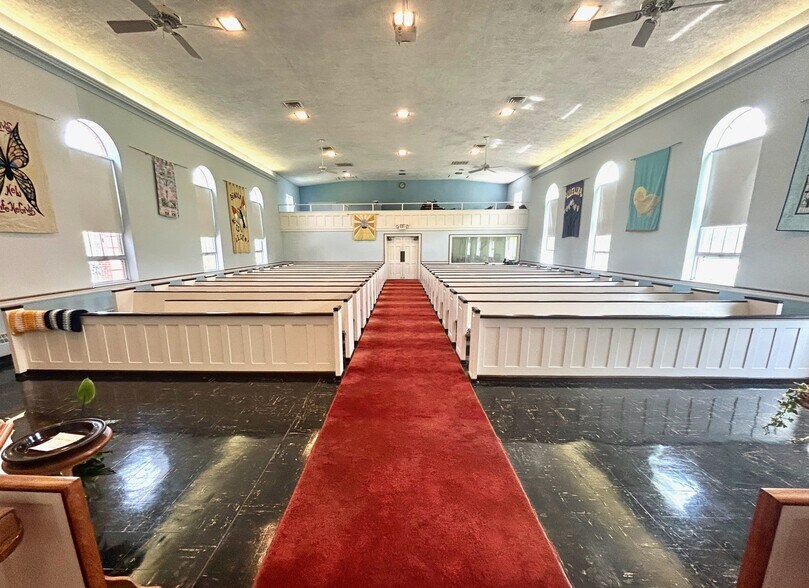 More Photos Of 11565 Pippin Rd, Cincinnati Religious Facility For Sale