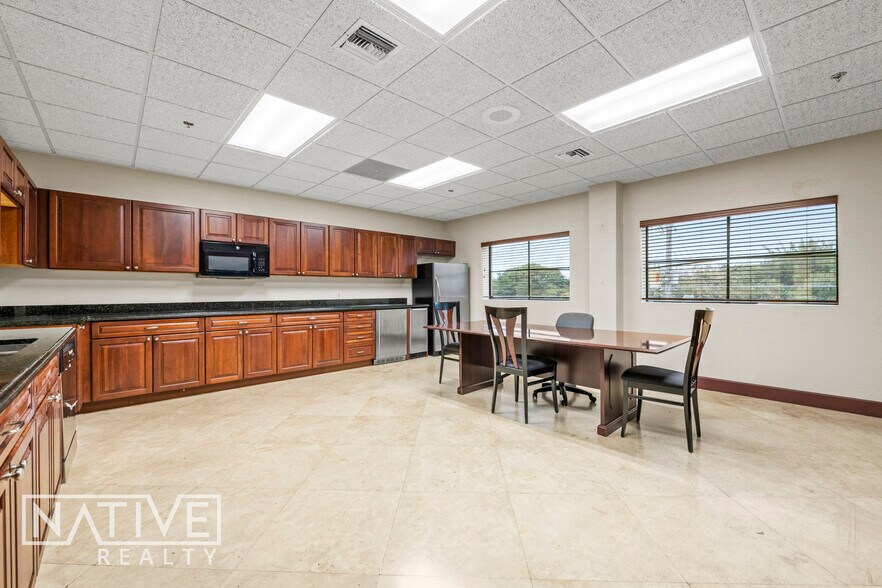 More Photos Of 400 N Andrews Ave, Fort Lauderdale Medical For Lease