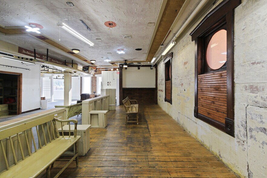 More Photos Of 105 Coal st, Mexico Specialty For Sale