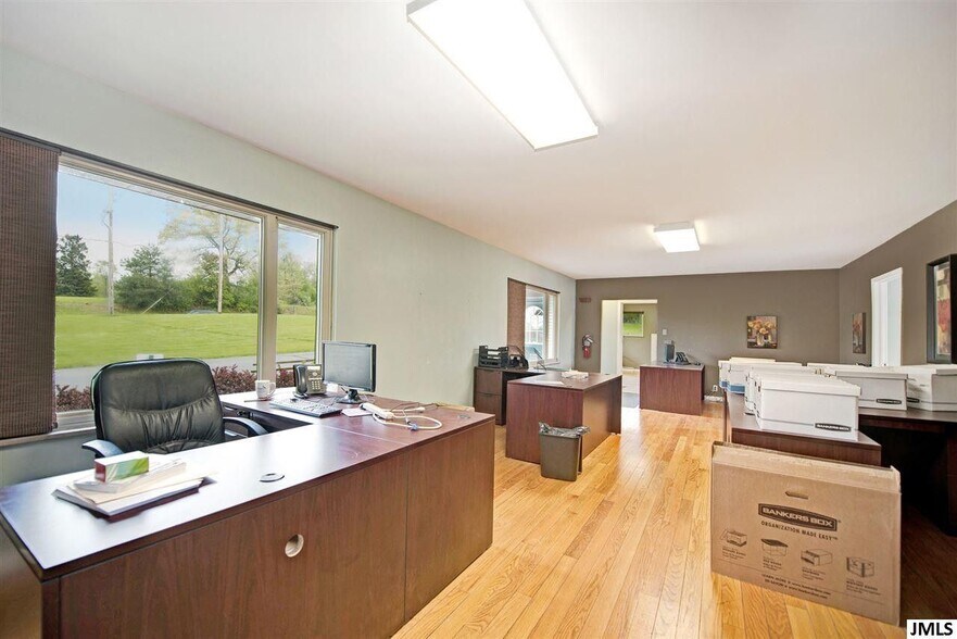More Photos Of 3600 Spring Arbor Rd, Jackson Office For Lease