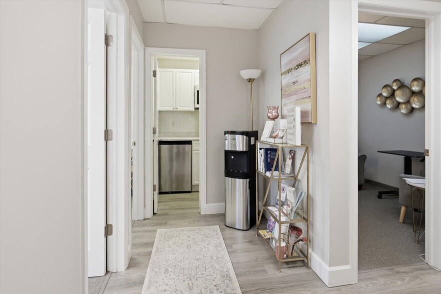 More Photos Of 33 Candee Ave, Sayville Medical For Lease