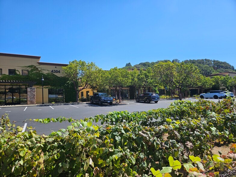 More Photos Of 4328-4330 Redwood Hwy, San Rafael Research And Development For Sale