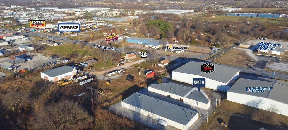 More Photos Of 5764-5766 N Thompson St, Springdale Warehouse For Lease